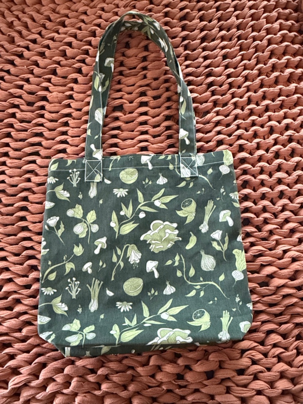 Big Bud Press Botanical Print Everyday Tote Bag - Picture 3 of 8